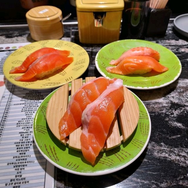 Awesome rotating sushi in Tokyo