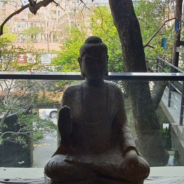 大隱隱於市，藏於民宅的藝術禪寺。