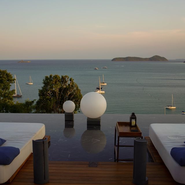 AKOYA star lounge ห้องอาหารวิวสวยอ่าวยน