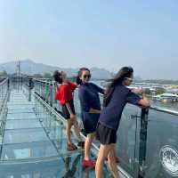 สะพานกระจกเมืองกาญจนบุรี​