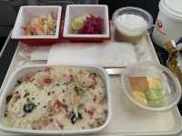 JAL JAL国際線エコノミー席でも楽々フライト！
