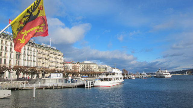 STROLLING AROUND GENEVA SWITZERLAND