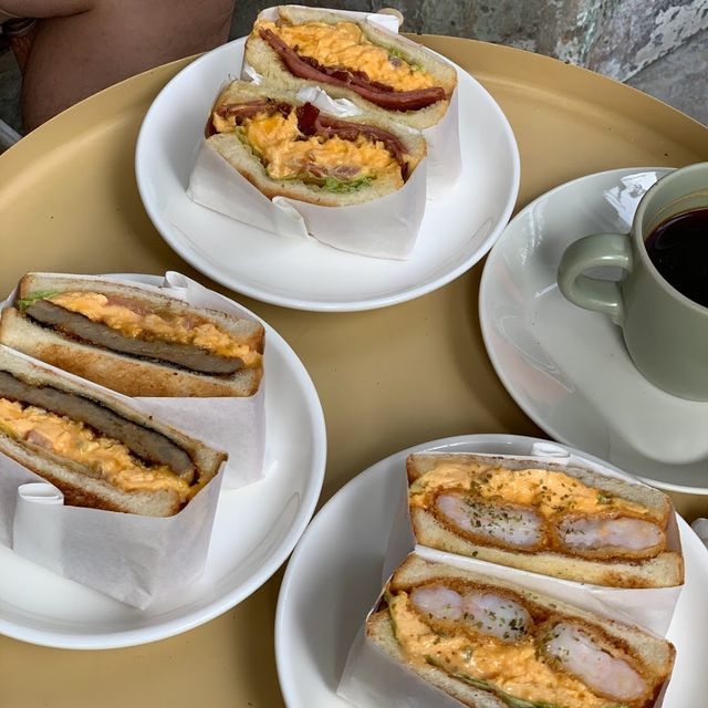 Le Cafe