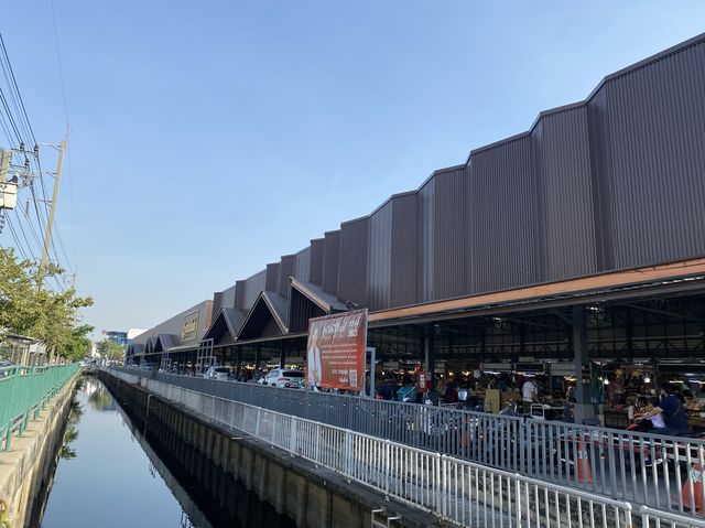 เดินตลาดนัดบุญอนันต์ ตลาดเย็นสงประภา ดอนเมือง