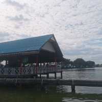 บึงมารวย​ ร้านอาหารกลางบึง​ เส้นบางนา​กทม