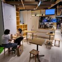 Japanese Cafe With Amazing Tea & Ice Cream