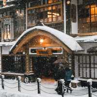 หมู่บ้านน้ำพุร้อนโบราณสุดคลาสสิกของญี่ปุ่น ❄️🇯🇵