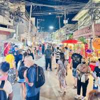 ถนนคนเดินวัวลาย เชียงใหม่ เดินเพลินทุกวันเสาร์ 