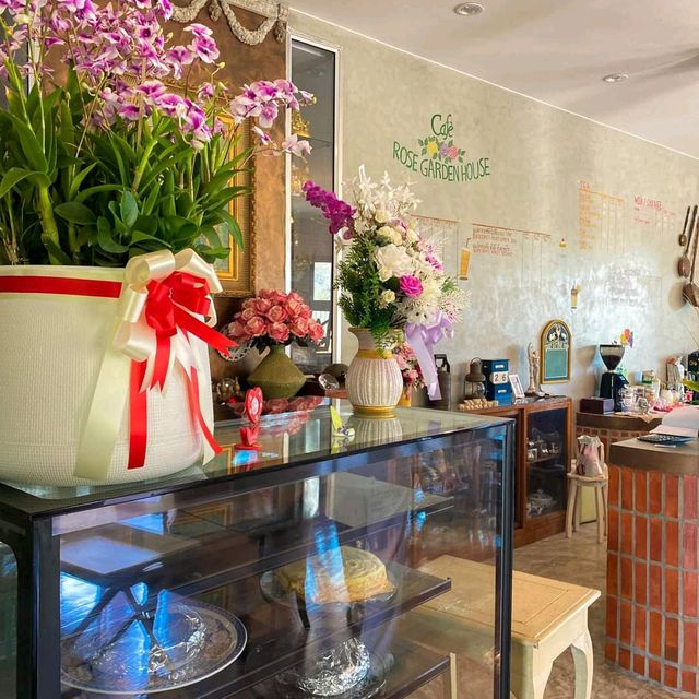 Rose Garden House Cafe 