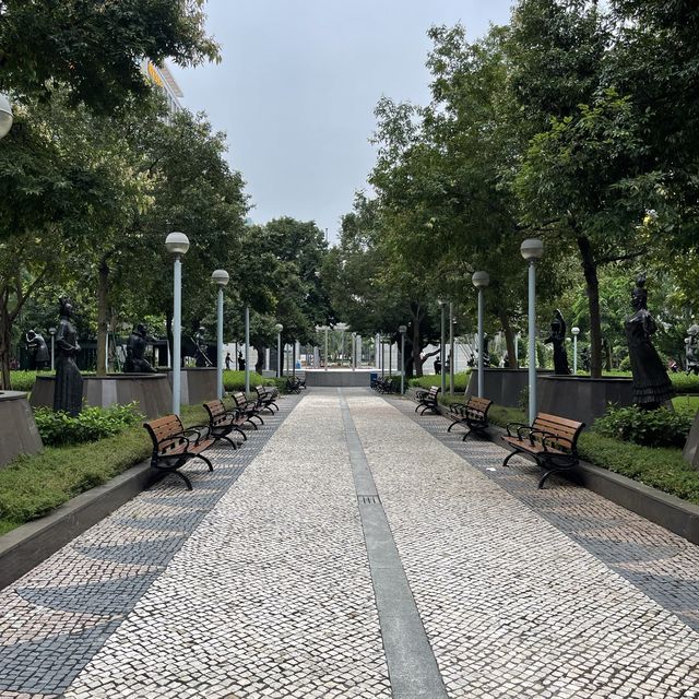 Sculpture Park of the Chinese Ethnics