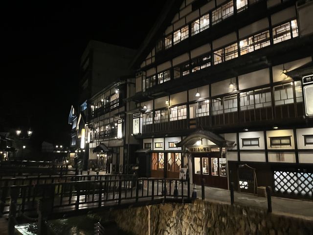 銀山溫泉