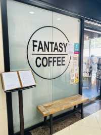 📍屯門碼頭海濱cafe☕️好食又好chill😚漫活之選✅必點手撕德國鹹豬手薄餅🍕+雲尼拿雪糕加百利甜酒🍨