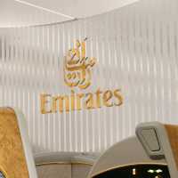 รีวิว First Class สายการบิน Emirates Airlines