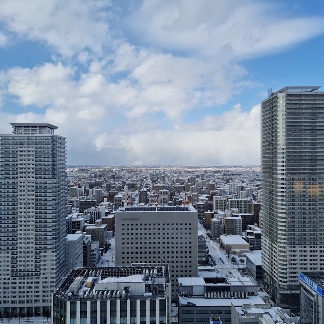 🚆🌃 札幌城市美景與便捷：JR札幌日航酒店 🏨🌟🍳