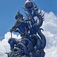 Wat Rong Suea Ten (Blue Temple) 