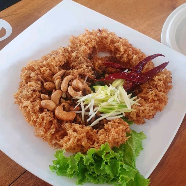อีสานข้างคลอง ร้านอาหารอีสานรสเด็ด