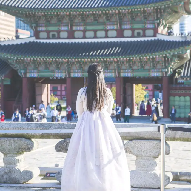 그거 아세요? 지금이 한복 입기 딱 좋은 계절 🇰🇷