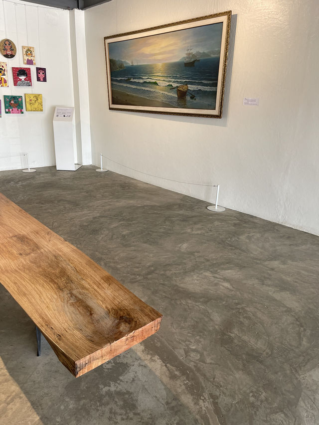 Key cafe & gallery