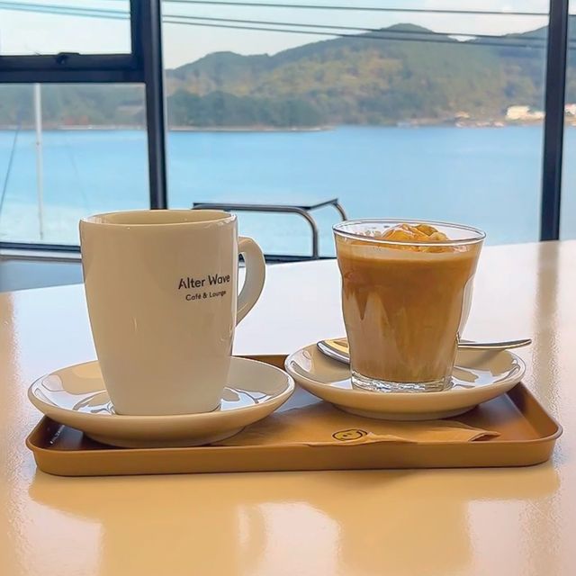 거대란 통유리창 하나 정체가 통영 바다 뷰! 통영여행 첫 코스로 좋은 알터웨이브🌊