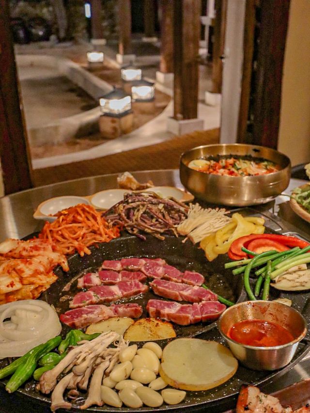 한옥에 진심인 고기집, 난로회담