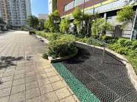 以花崗岩為主題嘅九龍灣彩禧路公園