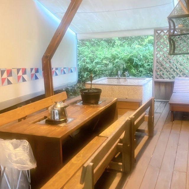 新北金山皇后鎮森林露營車