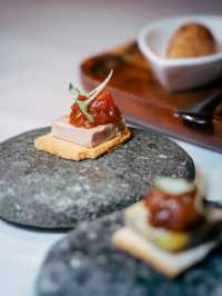 🇫🇷A Vintage Oasis of Delicious Fusion French Cuisine