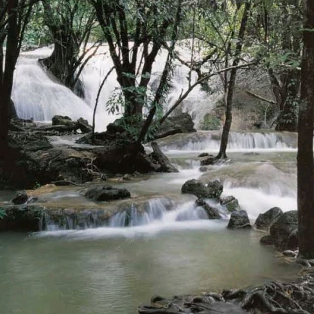 น้ำตกธารปลิว