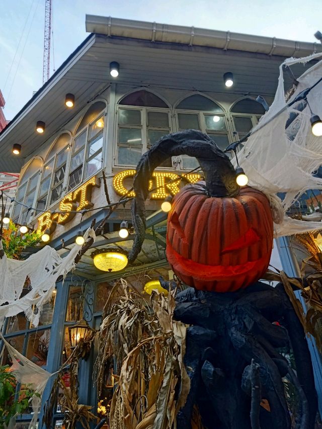 B- Story Cafe ยกทัพผีฮาโลวีนมาไว้ที่ราชเทวีแล้ว👻