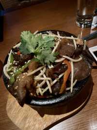 Exquisite local food by the Singapore River! 