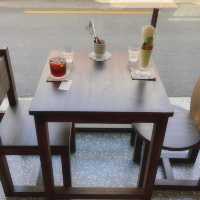 【釜山隱藏寶藏】Dip Slow Coffeebar：高品質咖啡，舒適環境，適合咖啡愛好者和甜點迷