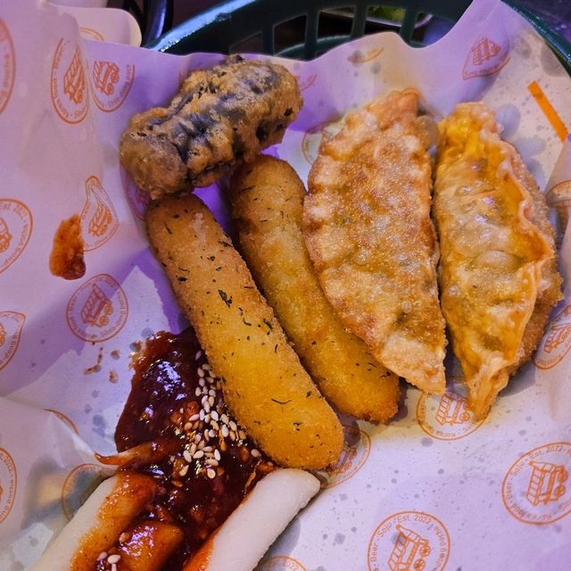 不用搭飛機✈️去韓國，去新沙洞大排檔做韓劇主角😂