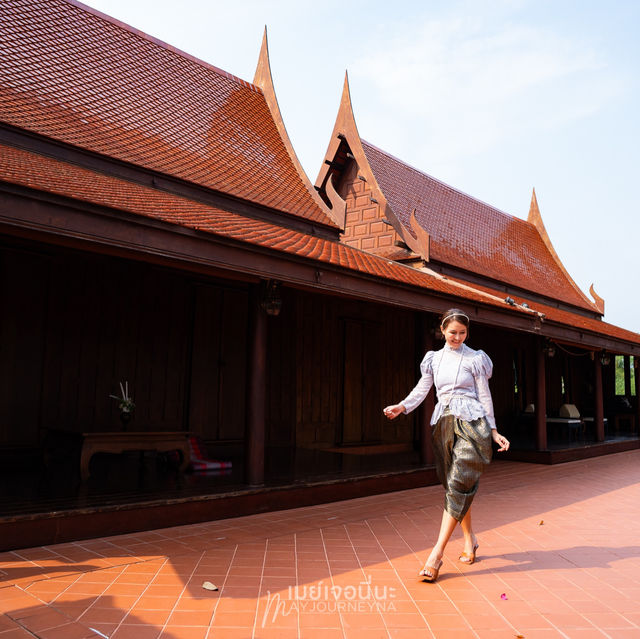 ที่พักใกล้สนามบินสุวรรณภูมิ ใส่ชุดไทยทำคอนเท้นต์ได้