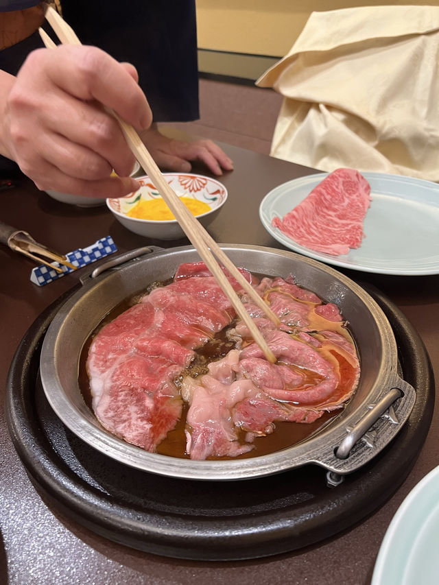 東京🇯🇵令人回味的和牛壽喜燒