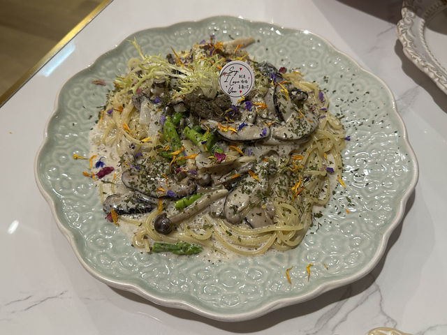 食在銅鑼灣 | 就是偏偏喜歡你 | 打卡餐廳必試招牌巨豬肋骨