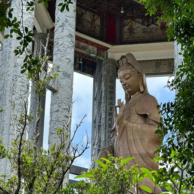 「五妃廟：歷史文化遺跡，廣場觀景」