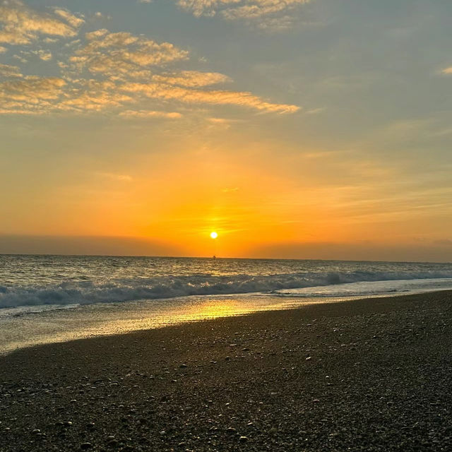 小灣海水浴場：悠閒海島生活