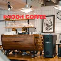 🌭PNOON Coffee คาเฟ่บ้านไม้สีขาว