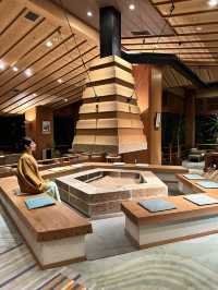 〜福島県〜和風アート空間！鬼滅の無限城？話題の旅館