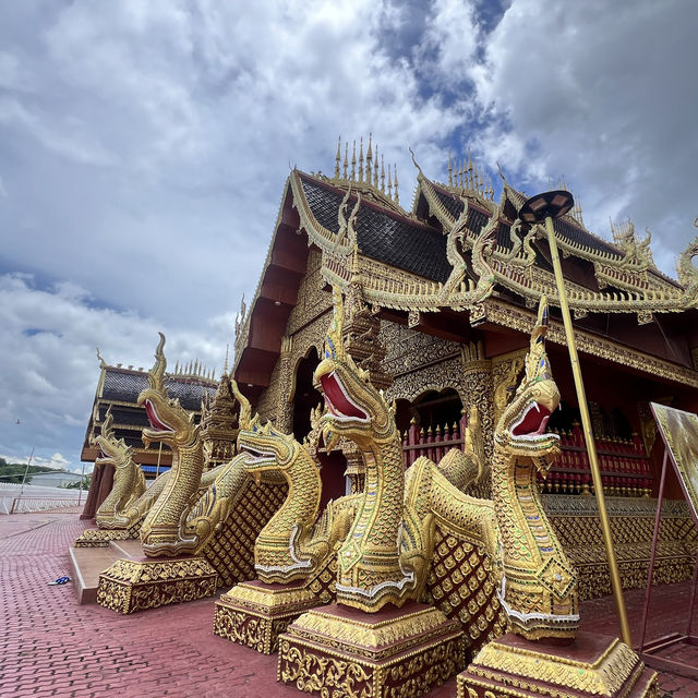 วัดพิพัฒน์มงคล ขอพรโชคลาภ การงาน มั่นคง ยศ ลาภ 