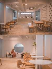 Sync Coffee bar & Roastery คาเฟ่มินิมอลย่านกมลา