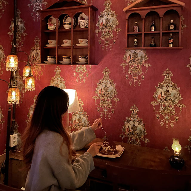 티라미수케이크🥮 티라미수가 원탑 을지로 감성카페. 루엘 드 샹들리에
