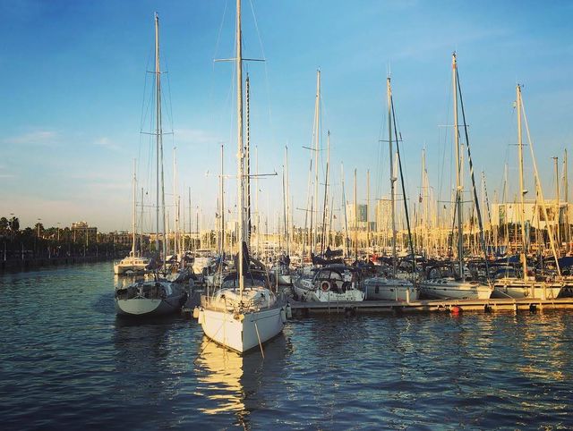 西班牙巴塞隆納-夕陽下漫步海上蘭布拉：Rambla de Mar