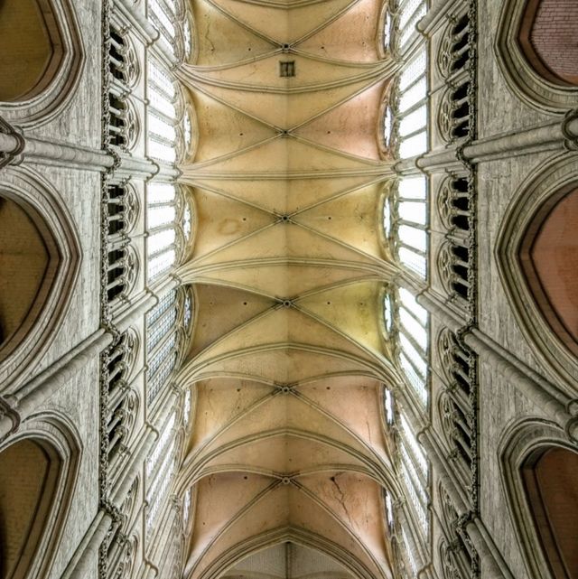 The Gothic best of Haute-de-France
