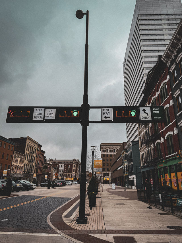 Exploring the Vibrant Heart of Cincinnati: Downtown Strolls