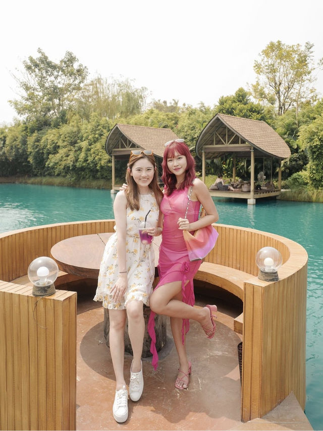 曼谷近郊🇹🇭馬爾代夫風格水上咖啡廳🩵