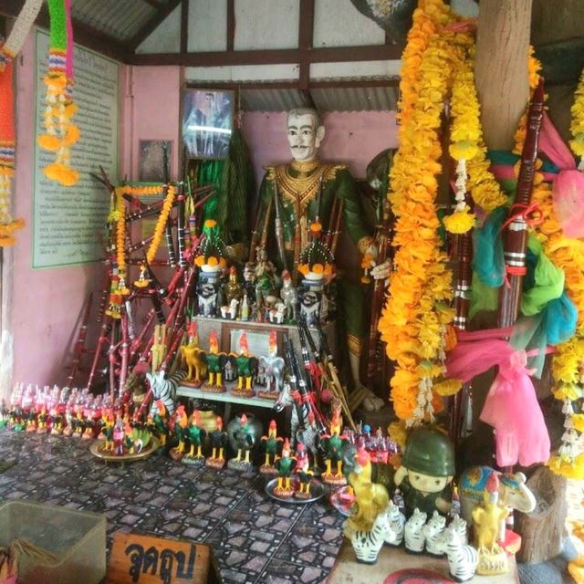  Khao Thurian Temple