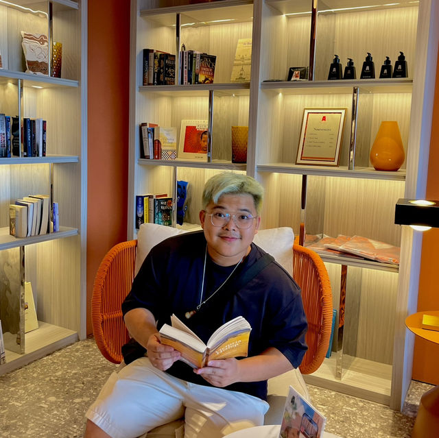 สระน้ำในห้อง! กับ Adam Krabi
