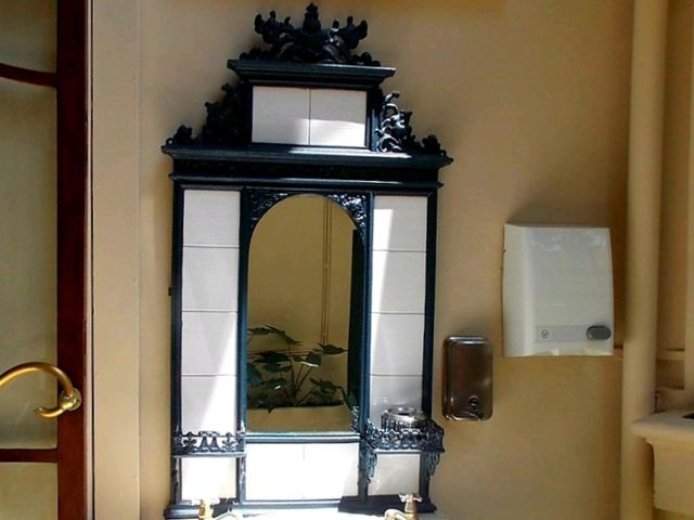คาเฟ่สวยสไตล์ Art Nouveau ที่ปอร์โต