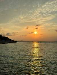 ชมพระอาทิตย์ตก ณ หาดเทียน